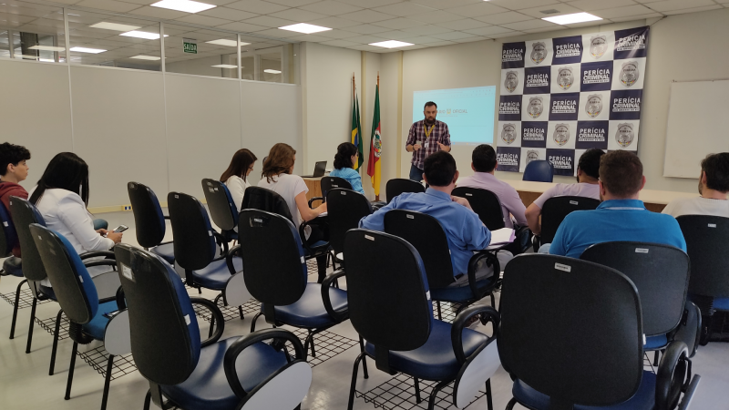 Nove servidores completam curso de formação - IGP-RS