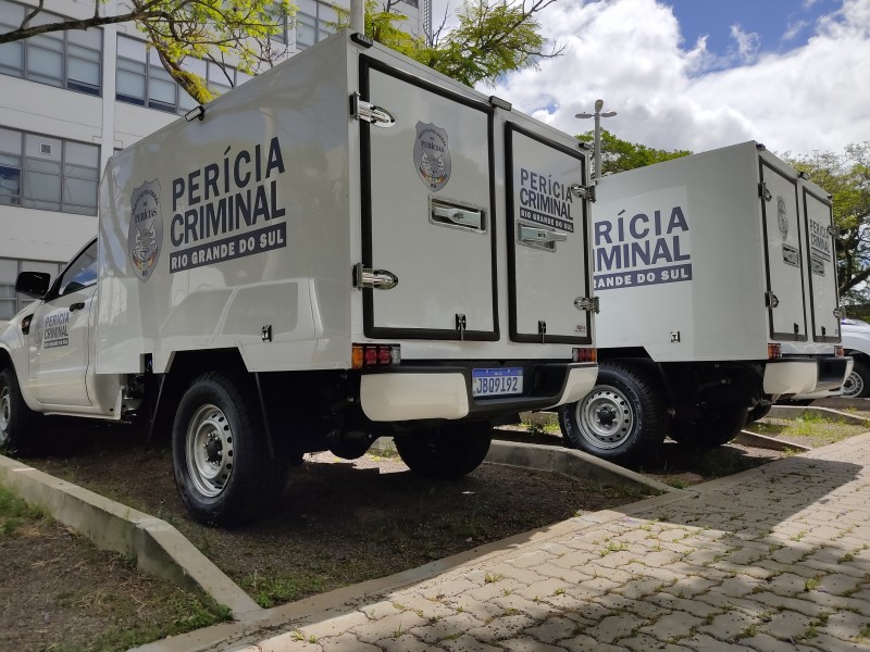 IGP recebe viaturas para transporte de corpos - IGP-RS