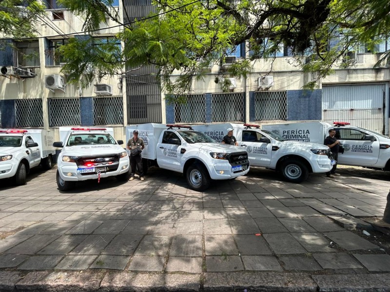 IGP recebe viaturas para transporte de corpos - IGP-RS