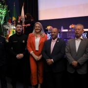 A foto mostra autoridades durante o seminário