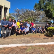 Imagem mostra participantes no Instituto Nacional de Identificação