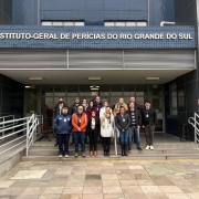 Fotografia dos participantes do workshop realizado entre a Seção de Perícias Ambientais e o DEMA.